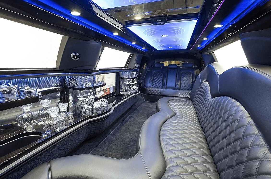 Best Deal: Elevate Your Business Meetings with a Limo Rental